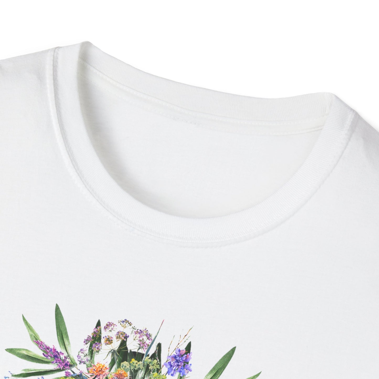 Botanical Skull - Unisex Softstyle T-Shirt