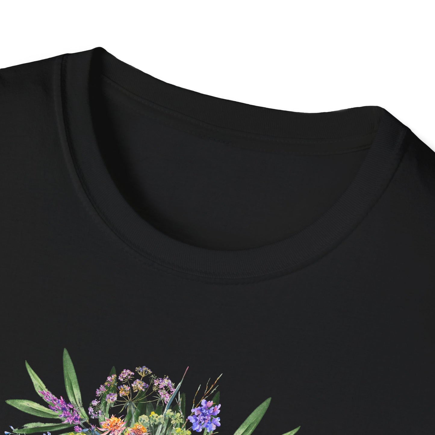 Botanical Skull - Unisex Softstyle T-Shirt